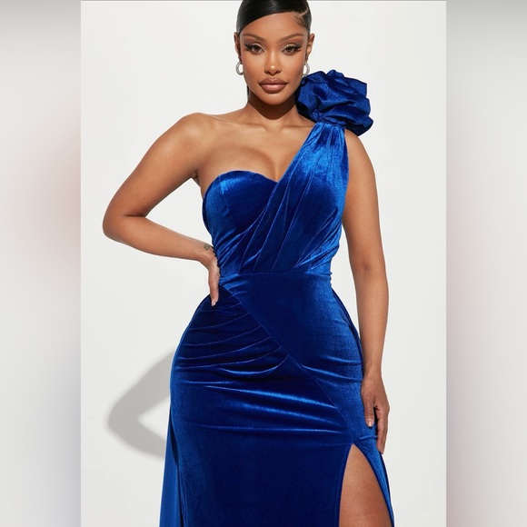 Fashion Nova NWT! Royal Blue Rosalia Stretch Velvet Maxi Dress Size 2X - Picture 2 of 15
